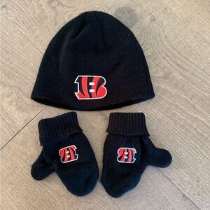 Cincinnati Bengals Toddler Beanie and Mittens Set